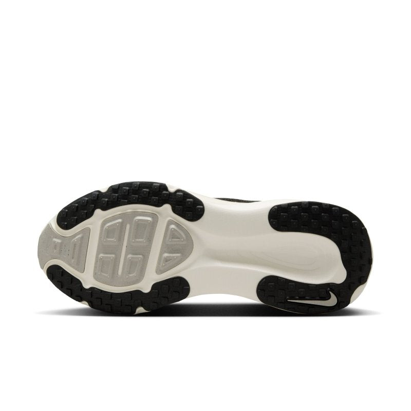 Nike Vomero 18 - Black/Coconut Milk/Light Iron Ore/Summit White