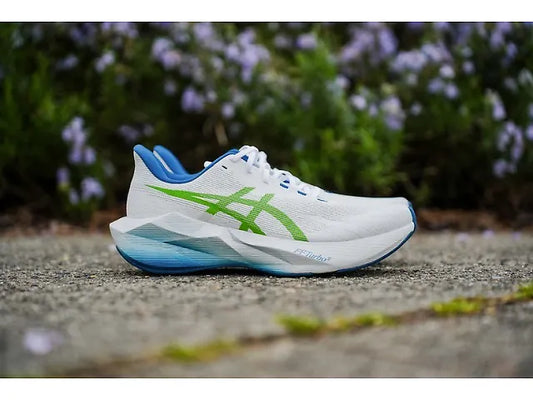 ASICS Novablast 6 - White / Piquant Green
