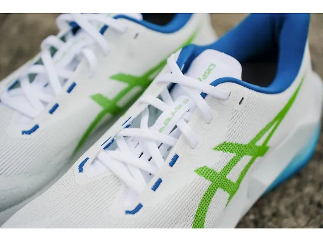 ASICS Novablast 6 - White / Piquant Green