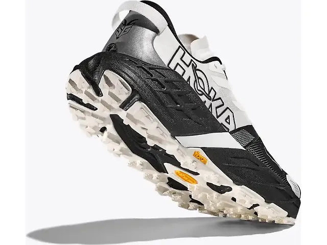 HOKA Speedgoat 7 - Black / White
