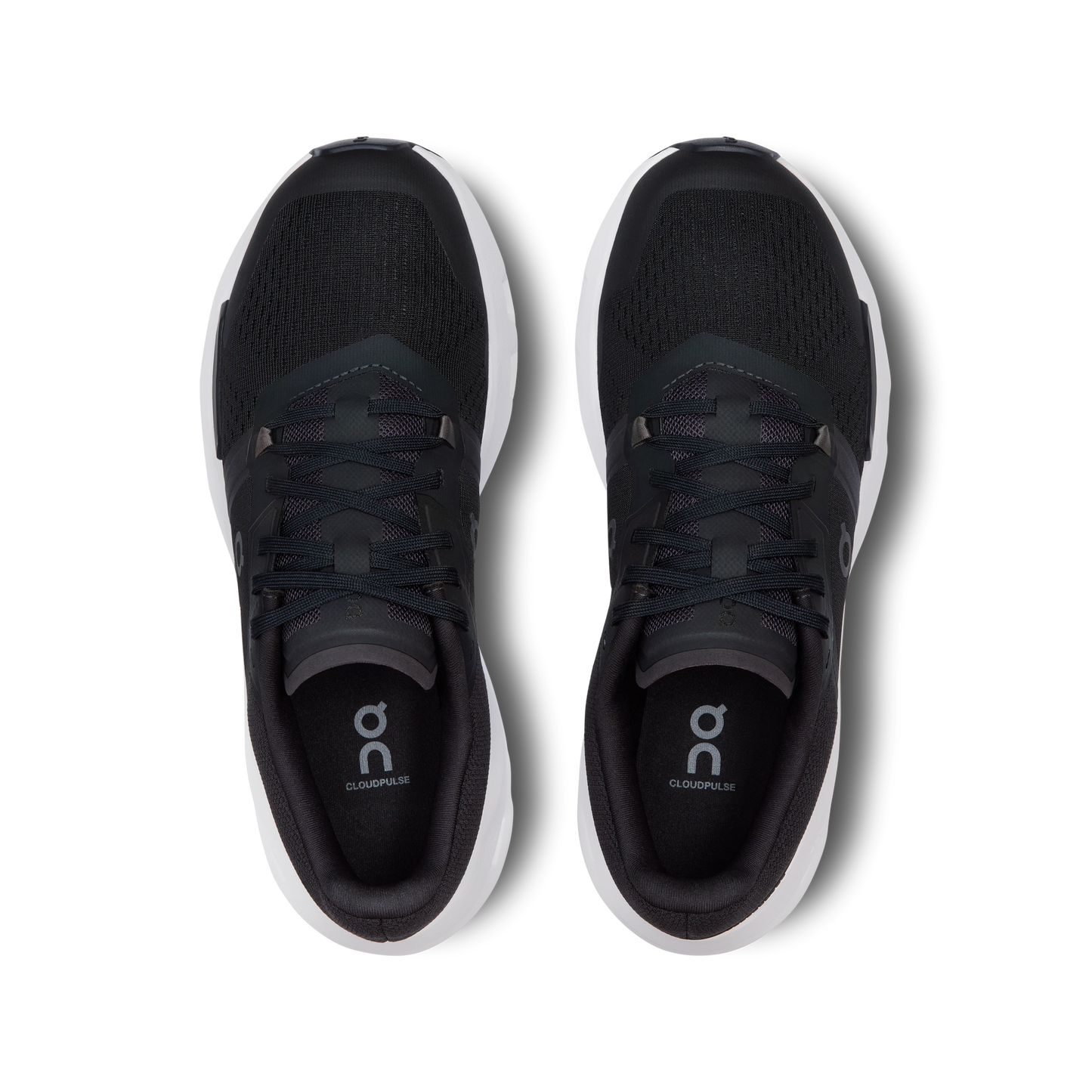 On Cloudpulse - Black | White
