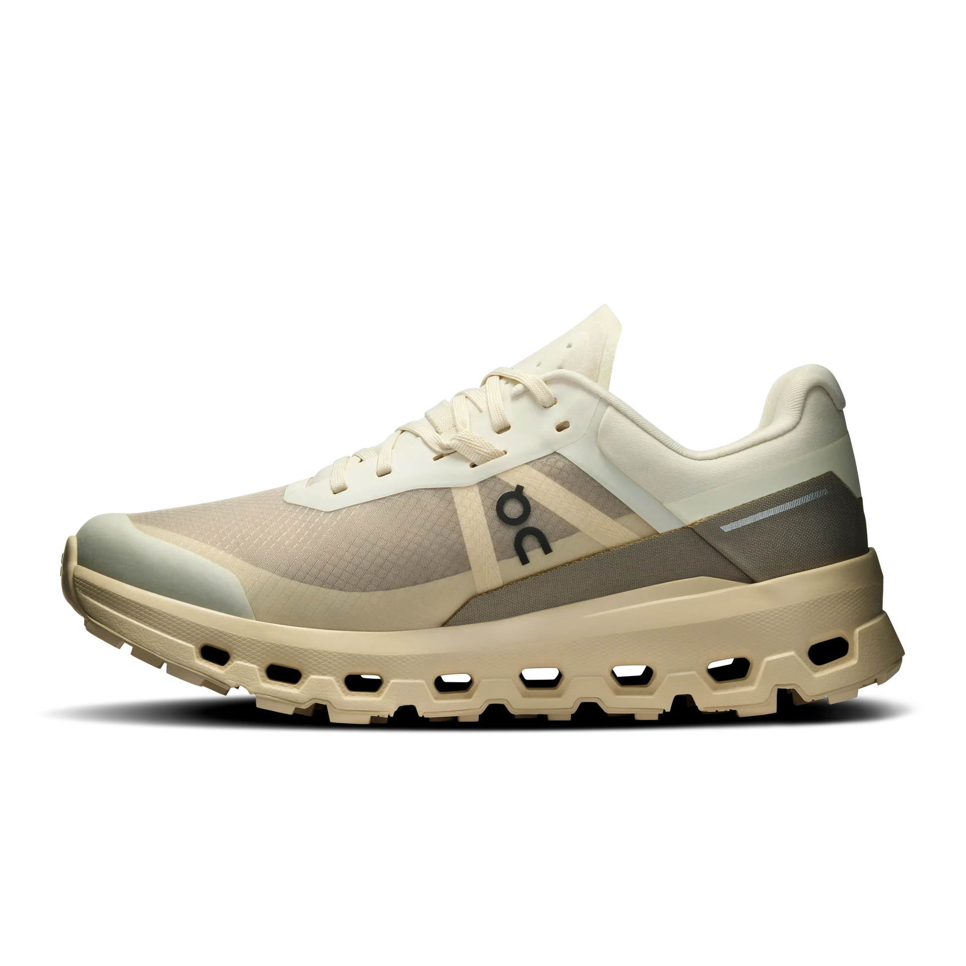 On Cloudvista 2 - Cream | Desert