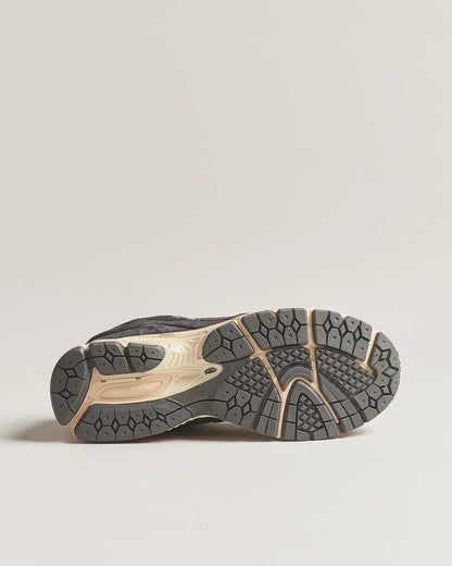 New Balance 2002r - Phantom Magnet 24
