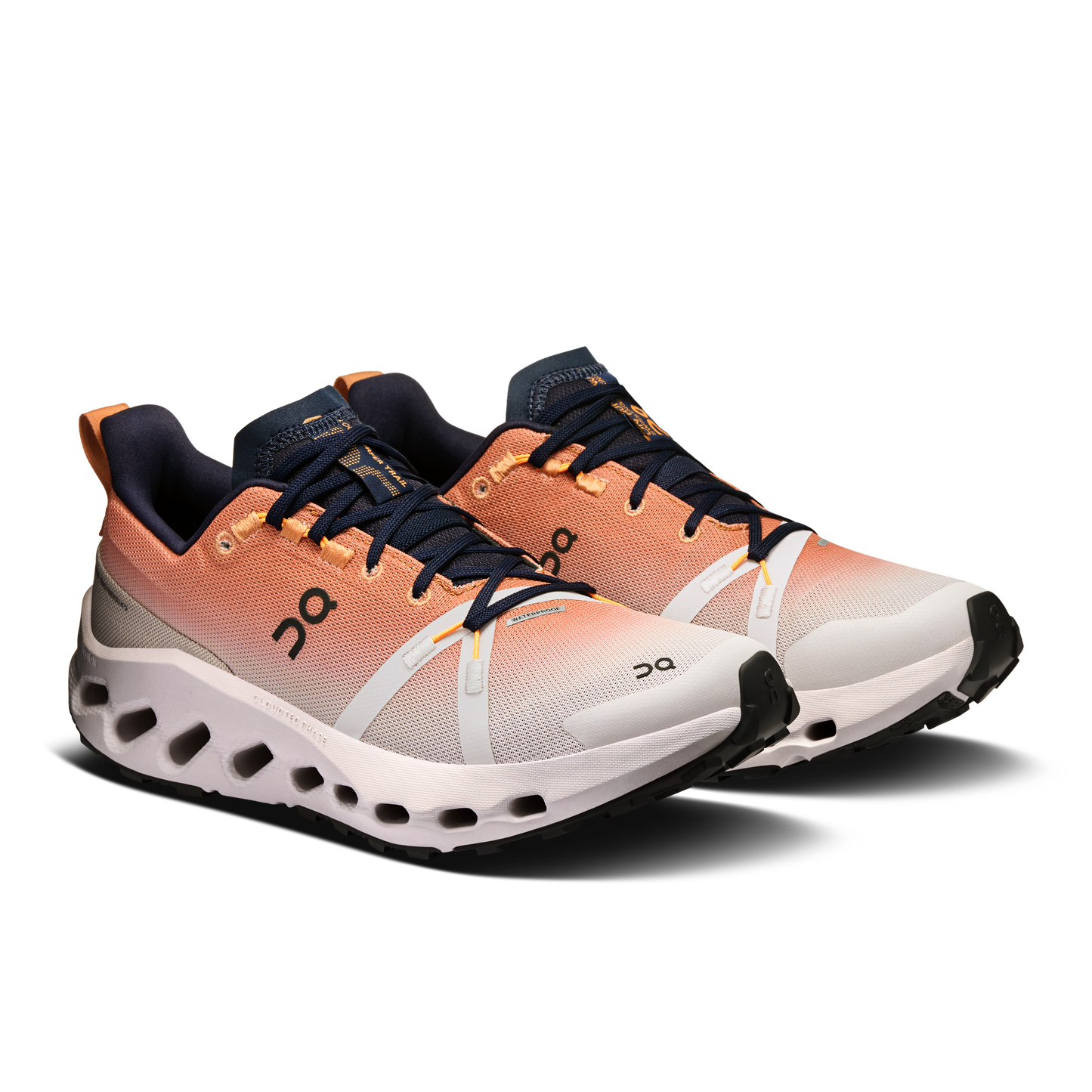 On Cloudsurfer Trail - Sandstone | Silver