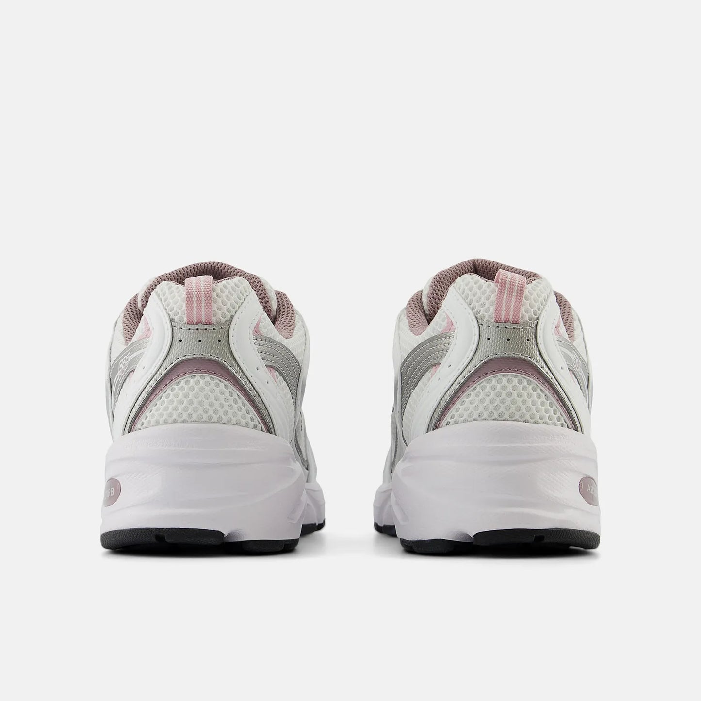 New Balance 530 - White / Silver Metallic