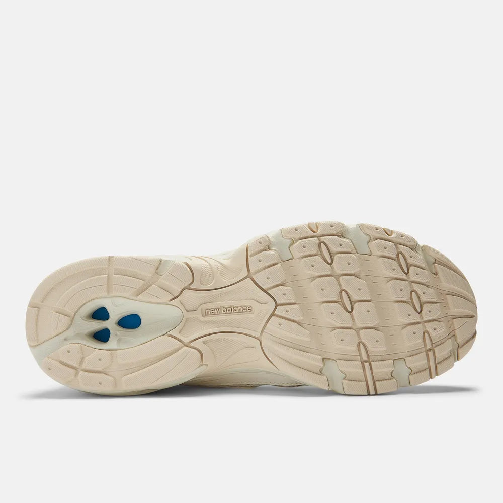 New Balance 740 - Bisque / Angora / Sea Salt