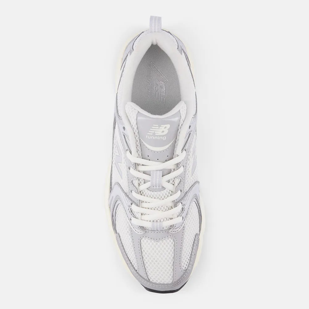 New Balance 530 - Moonbeam / Silver Metallic