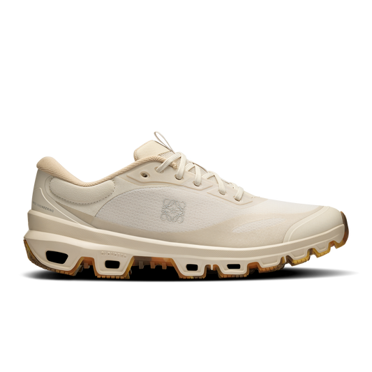 On Cloudventure LOEWE 2 - Sand