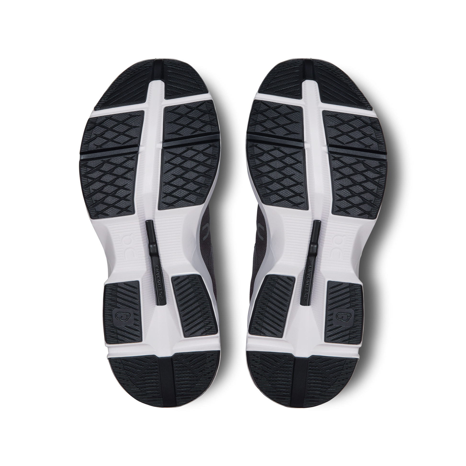 On Cloudpulse - Black | White
