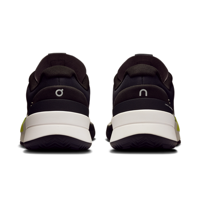 On THE ROGER Pro 2 Clay - Black | Lime