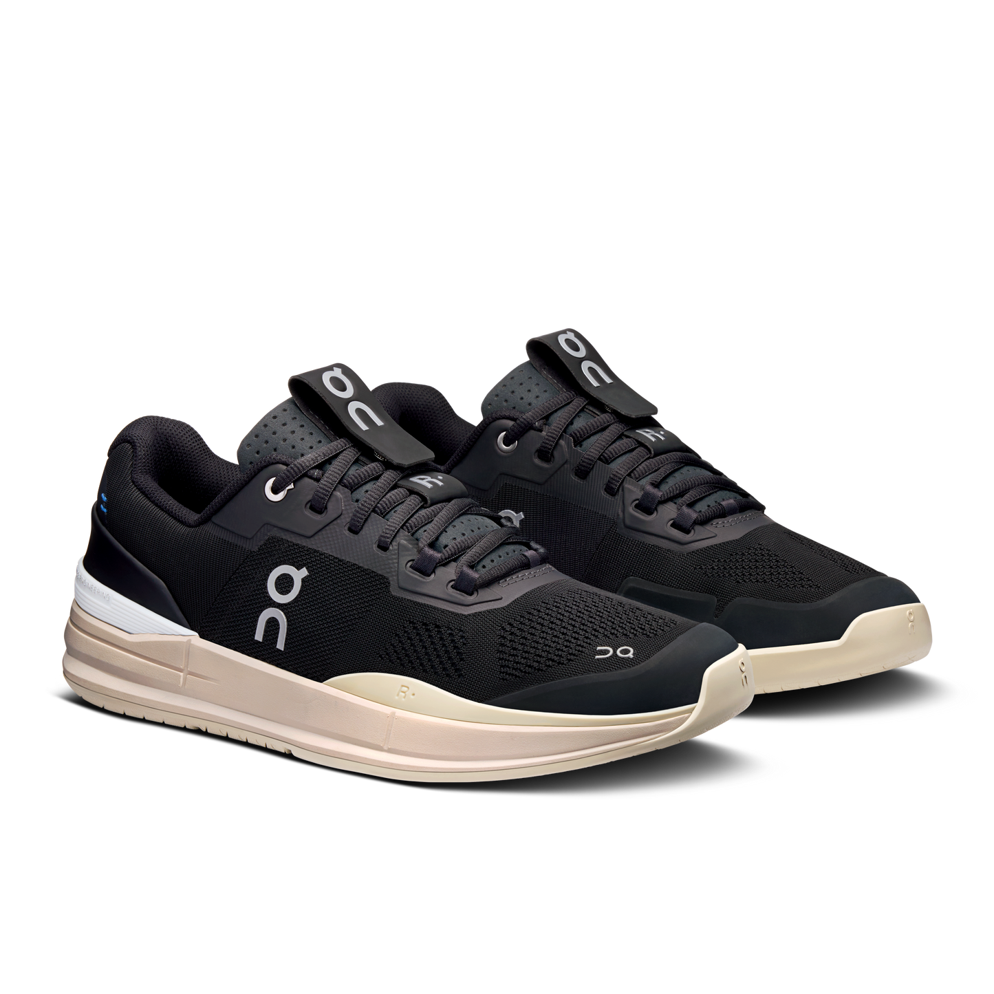 On THE ROGER Pro - Black | Sand