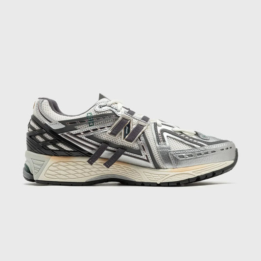 New Balance 1906 A - Silver Metallic / Sea Salt / Castlerock
