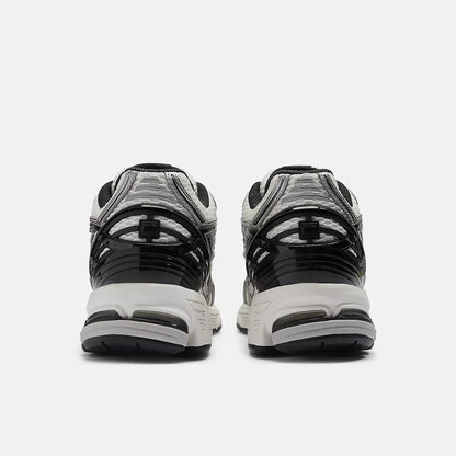 New Balance 1906r - Silver Metallic / White and Sea Salt