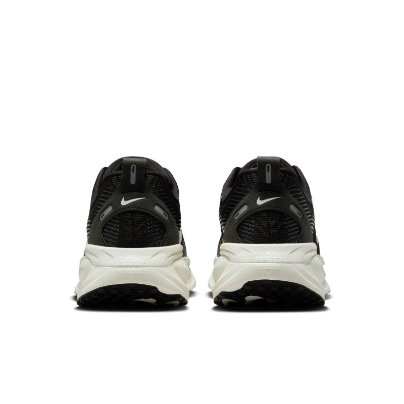 Nike Vomero 18 - Black/Coconut Milk/Light Iron Ore/Summit White