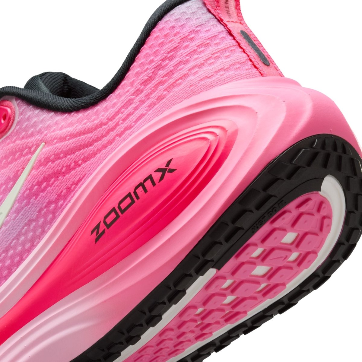 Nike Vomero Plus - Pearl Pink/Summit White/Pink Glow