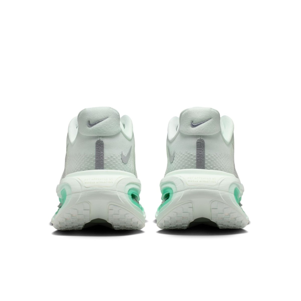 Nike Vomero Premium - Barely Green/Metallic Silver