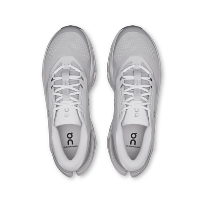On Cloudrunner 3 - Glacier/Alloy