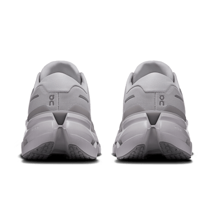 On Cloudrunner 3 - Glacier/Alloy