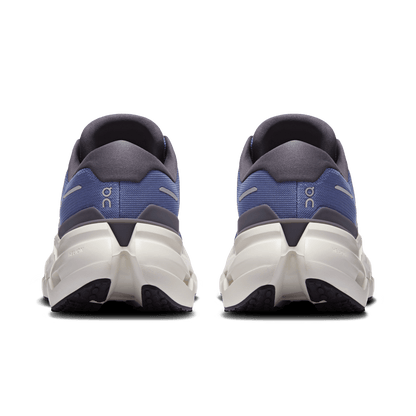 On Cloudrunner 3 - Sailor/Ivory