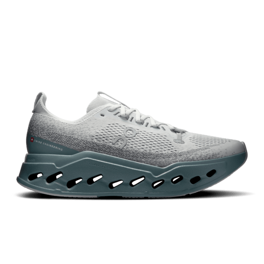 On Cloudsurfer Max - Iceberg/Olive
