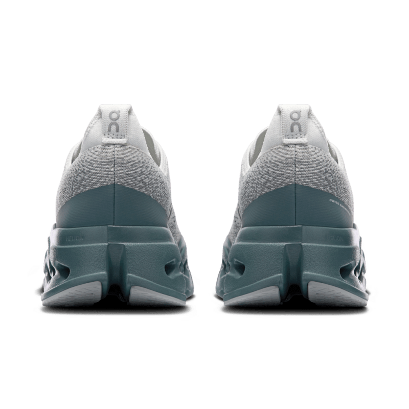 On Cloudsurfer Max - Iceberg/Olive