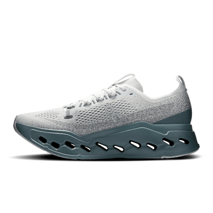 On Cloudsurfer Max - Iceberg/Olive