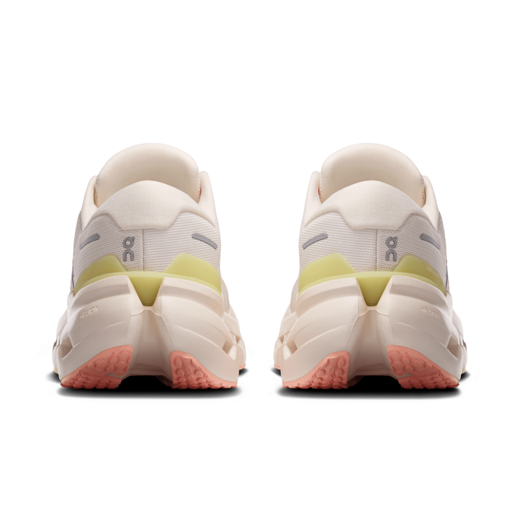 On Cloudrunner 3 - Ivory/Dew