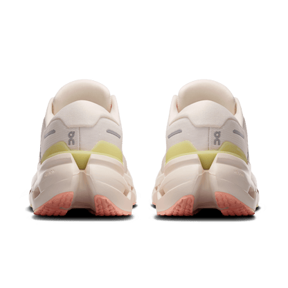 On Cloudrunner 3 - Ivory/Dew