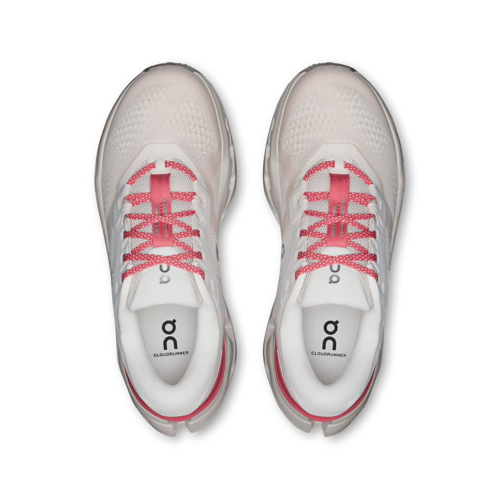 On Cloudrunner 3 - Oyster/Camellia