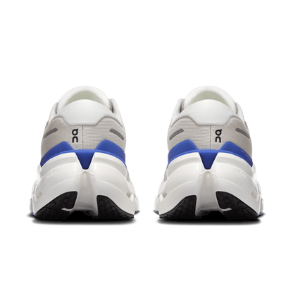 On Cloudrunner 3 - Pearl/Sailor