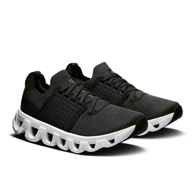 On Cloudswift 4 - Black/White