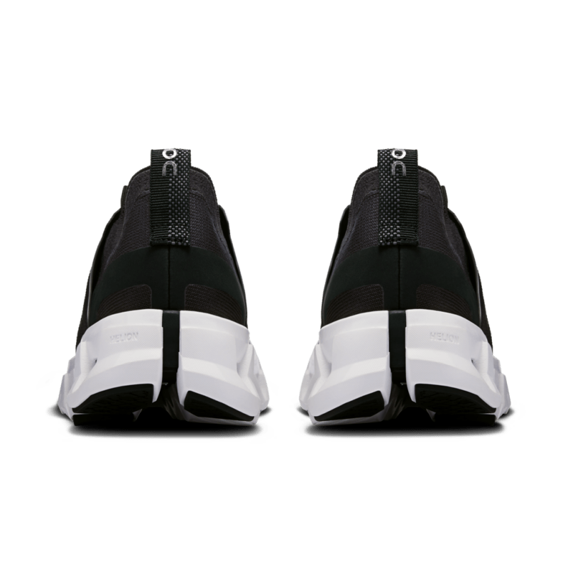 On Cloudswift 4 - Black/White