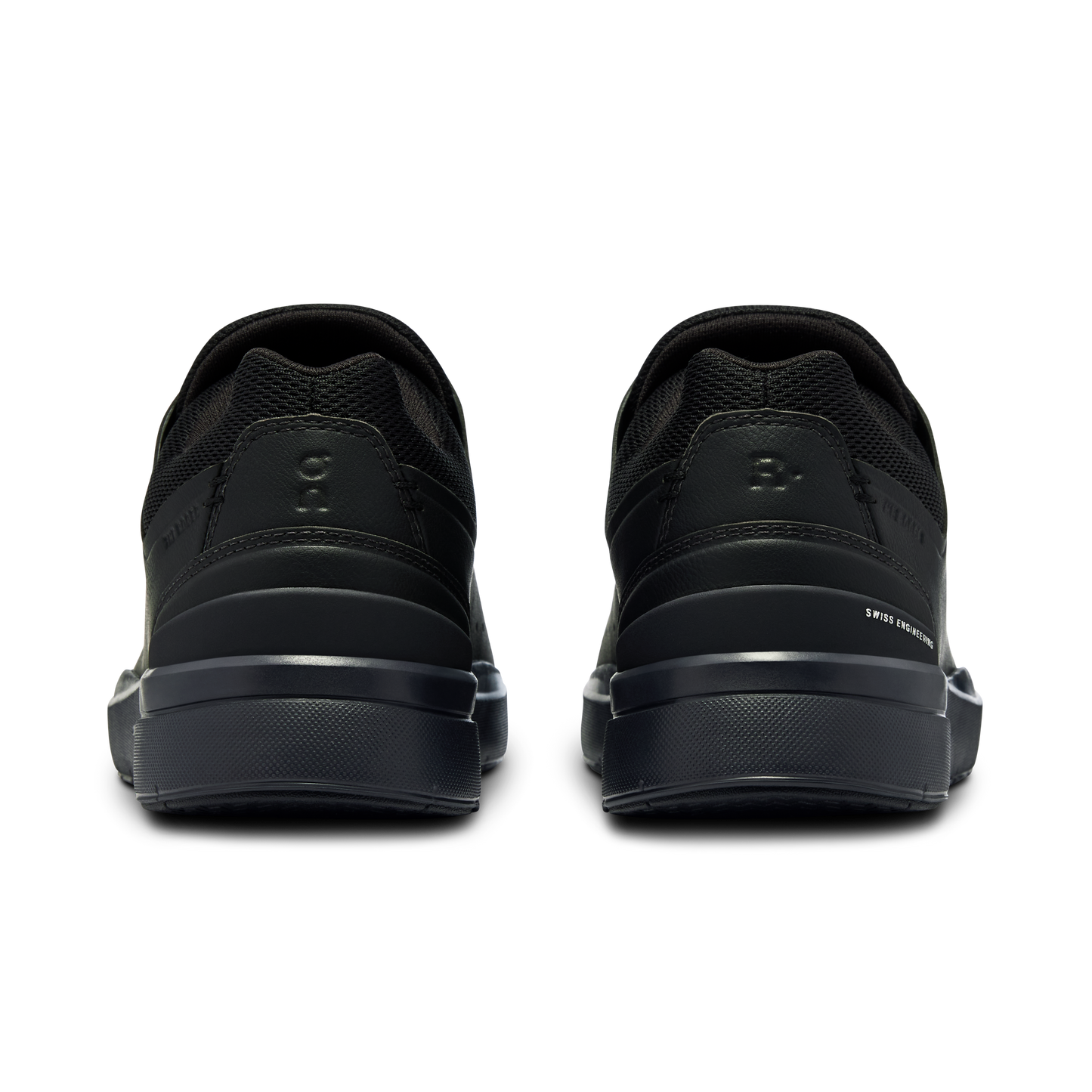 On THE ROGER Advantage - All Black