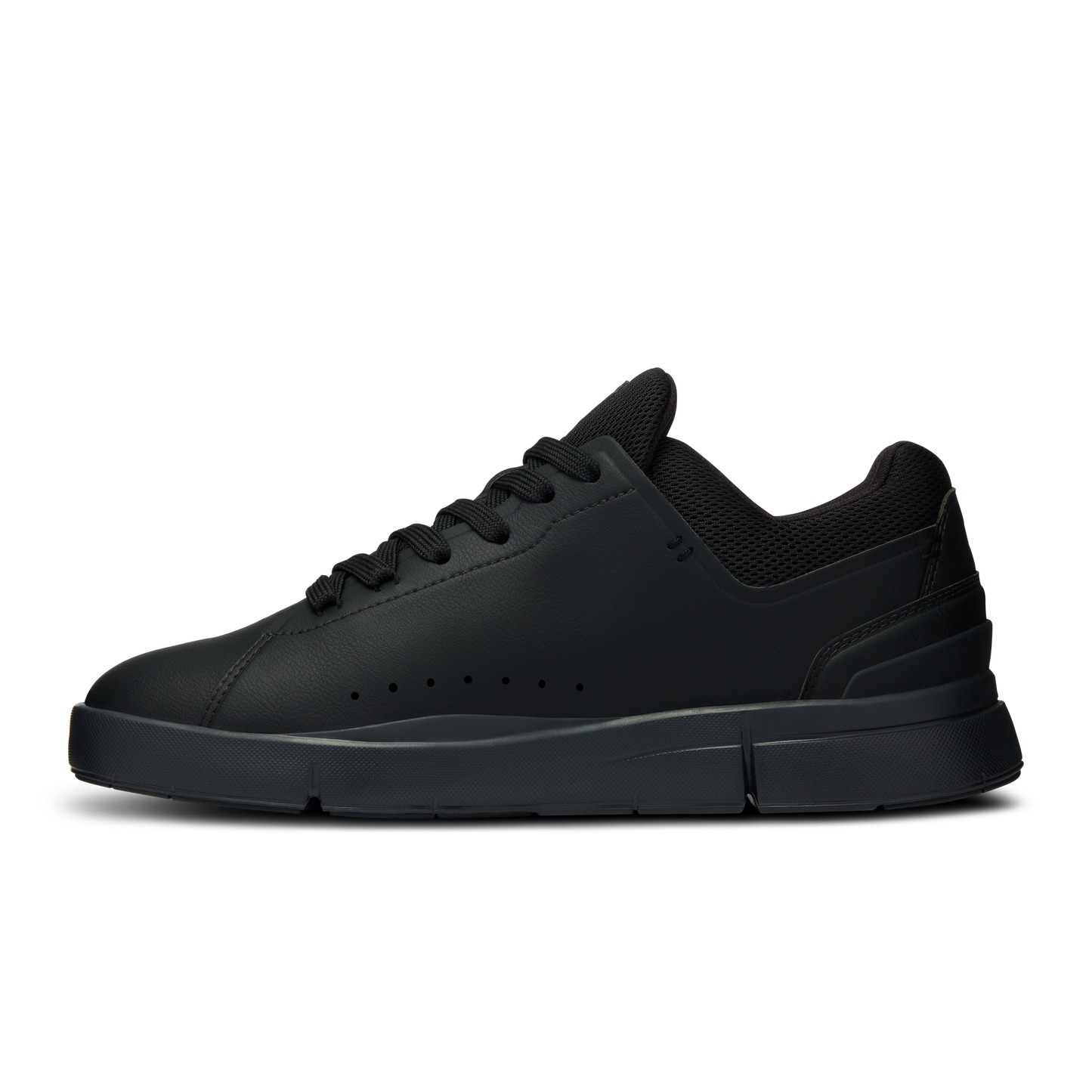 On THE ROGER Advantage - All Black