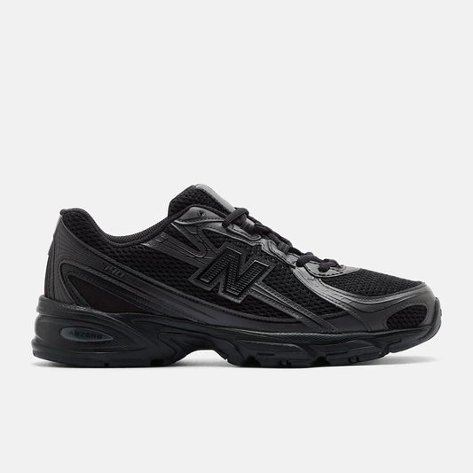 New Balance 740 - Triple Black
